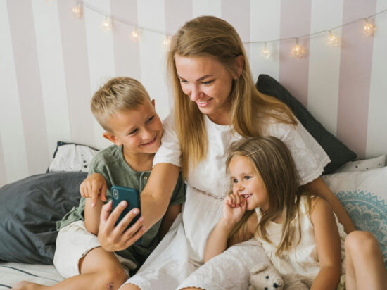 5 Apps Que Transformam o Tempo de Tela em Momentos de Aprendizado em Família